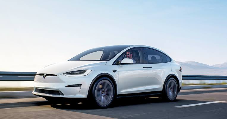 Tesla Model X Plaid